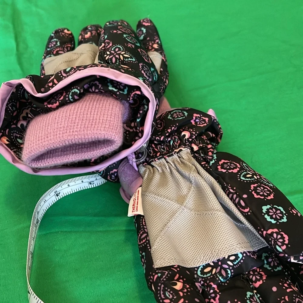 Floral Kids Gloves - Black and Pink